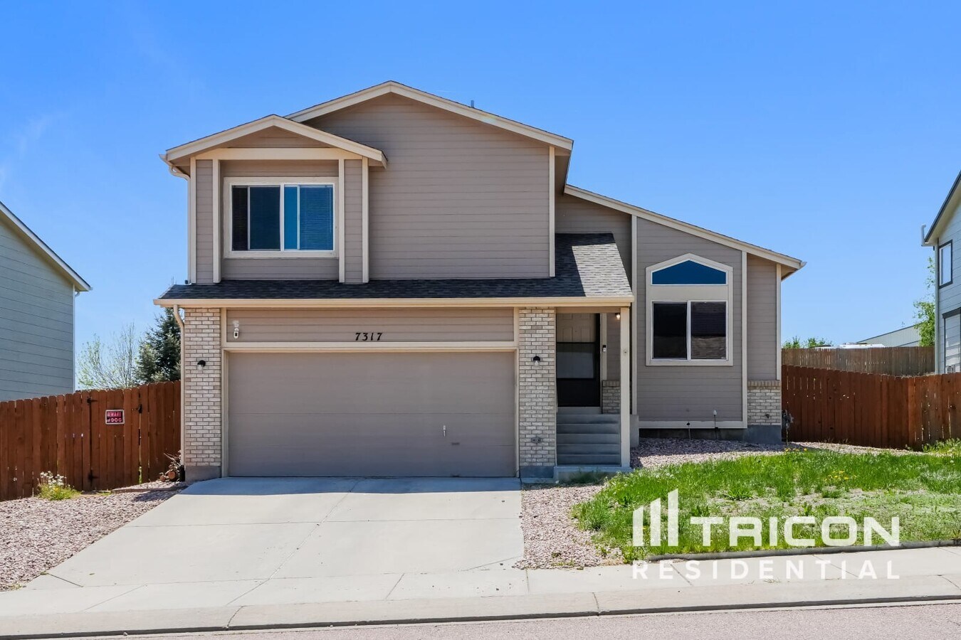 Photo - 7317 Willowdale Dr House