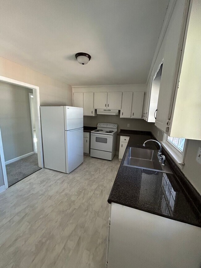 Photo - 15 Underwood Ave