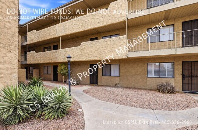 Photo - 4950 N Miller Rd Unidad 339