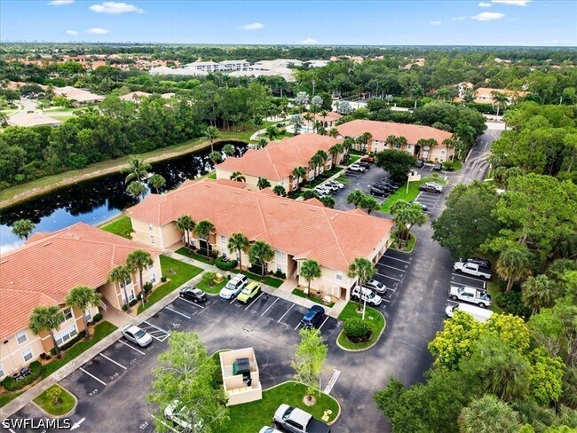 Building Photo - 8235 Ibis Club Dr Unit 309