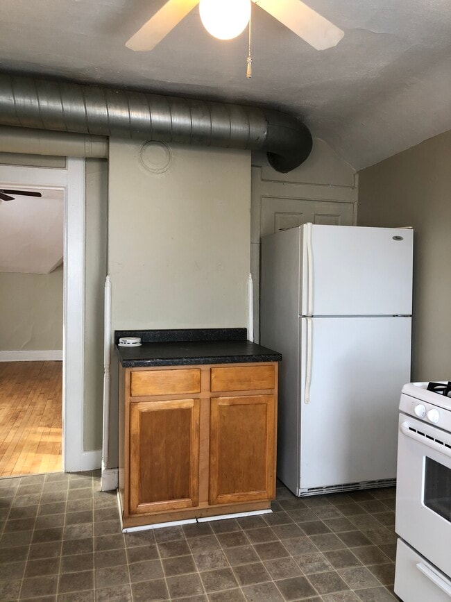 Photo - 2370 S Woodward St Unidad UPPER