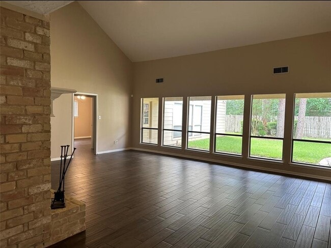 Building Photo - 17406 Spicewood Springs Ln Rental