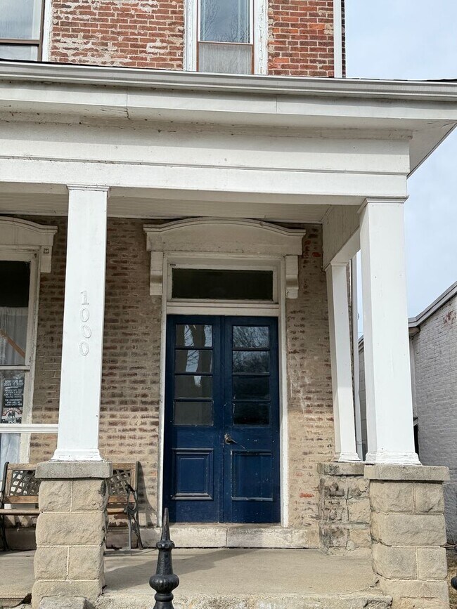 Photo - MINUTES FROM PURDUE...Upstairs 3 Bed 2 Bat... Unit Apt 3