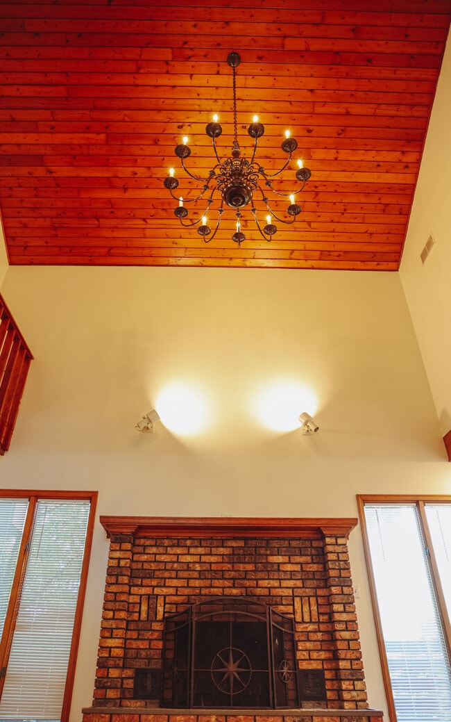 Photo - 101 E Hale Lake Rd