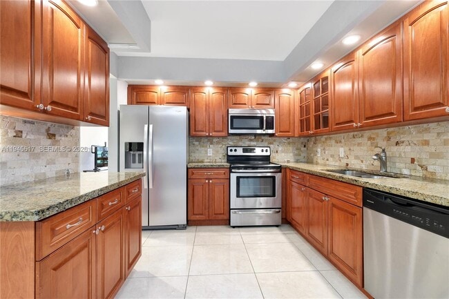 Building Photo - 12850 SW 4th Ct Unit 115I