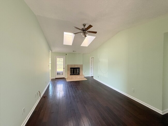 Photo - 158 Lewis Ln