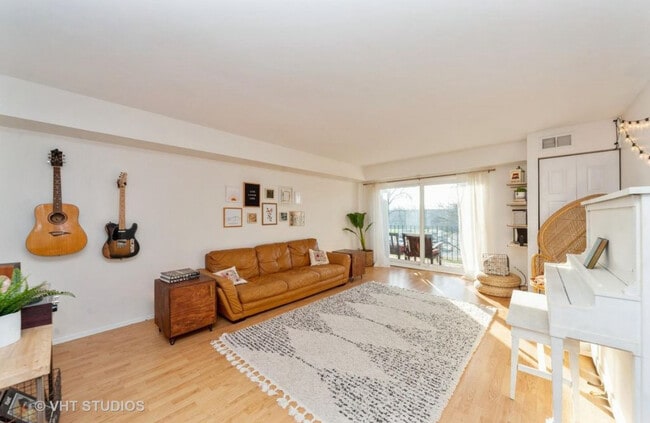 Building Photo - 1450 Sandpebble Dr Unit 345