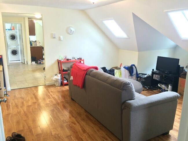 Photo - 314 Centre St