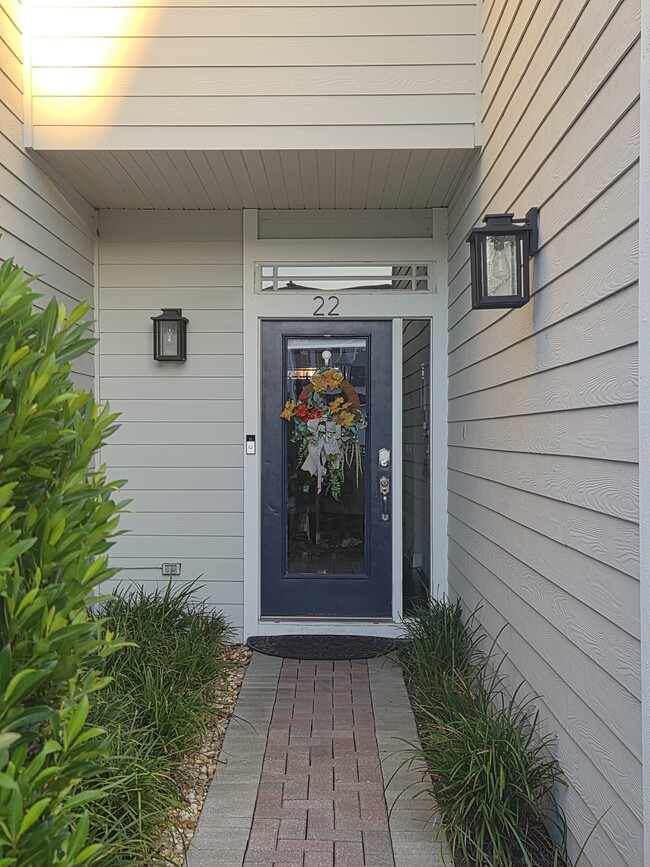 Building Photo - 2311 W Morrison Ave Unit 22