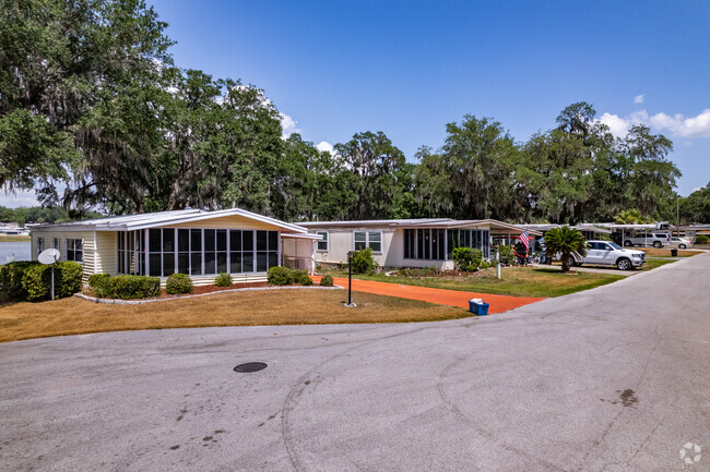 106 Evergreen Ln, Lady Lake, FL 32159-3293 - Water Oak Country Club Estates Apartamentos