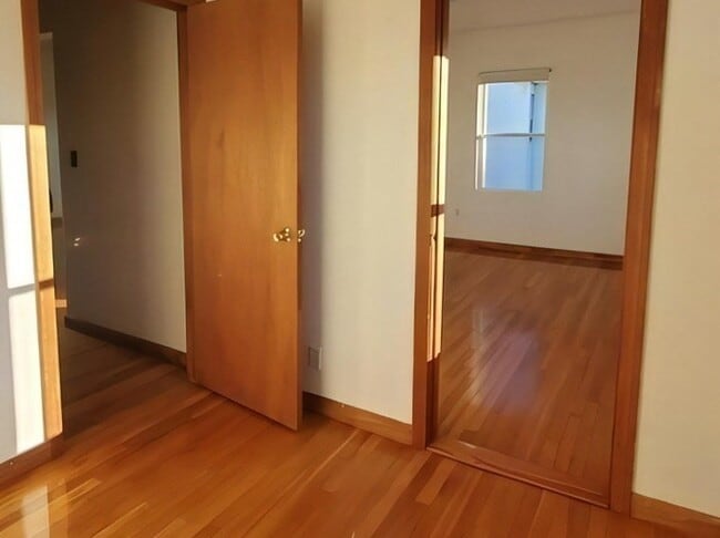 827 Main St Unit 1
