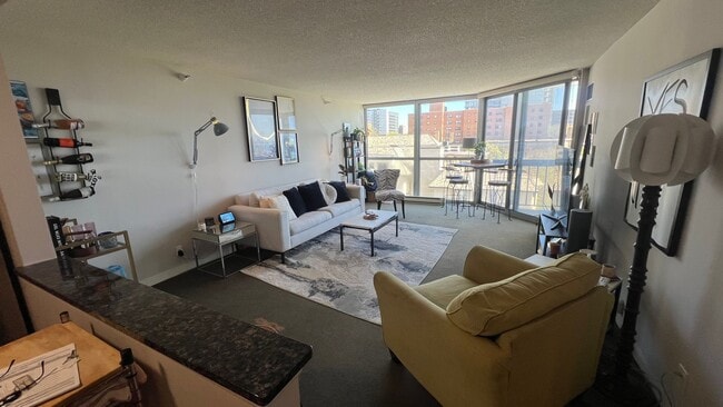 Photo - Luxury High-Rise Condo with Stunning Lake Michigan Views