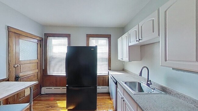Photo - 152 Minot St Unit 3