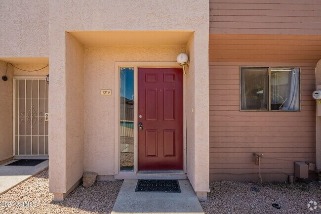 Building Photo - 1319 S Hardy Dr Rental