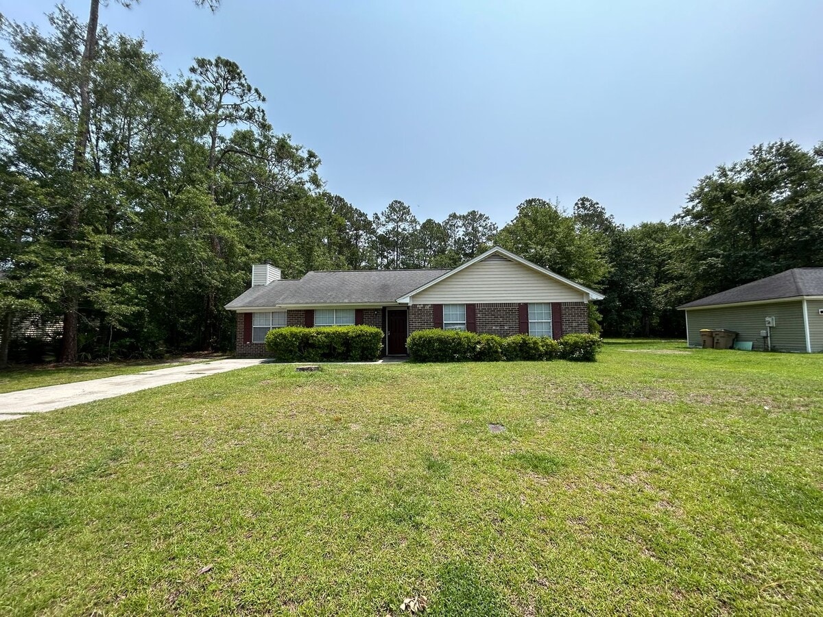 Adorable 3-bed 2-bath Home in Established ... - Adorable 3-bed 2-bath Home in Established ...