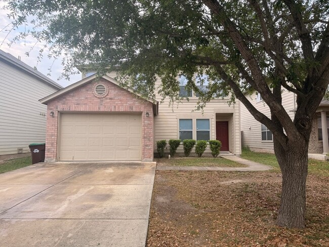 Building Photo - Lovely 3 Bedroom 2.5 Bath with easy access to shopping, schools, I-1604, I-410, Hwy 151, SeaWorld...