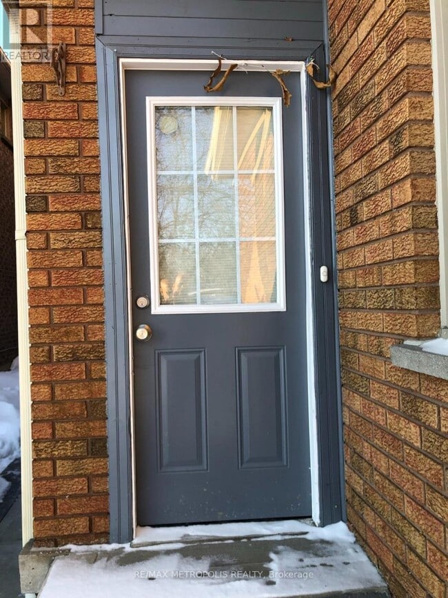 Photo - 5884 Chorley Pl