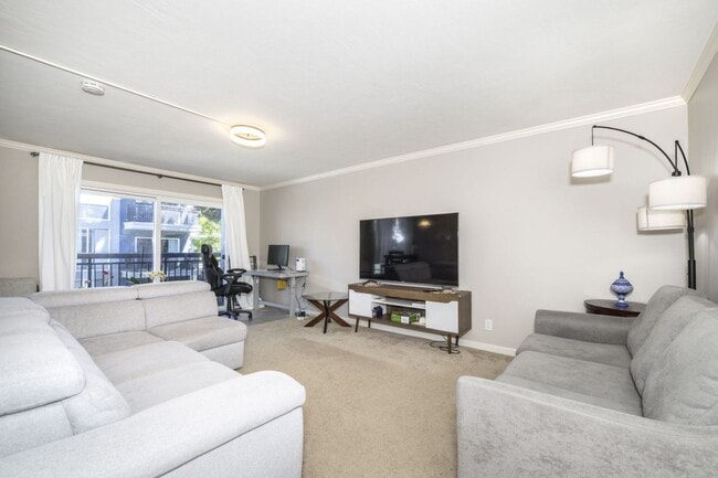 Photo - Conveniently Located, Furnished 1 Bed, 1 Bath Condo w/ Updated Kitchen & Bathroom