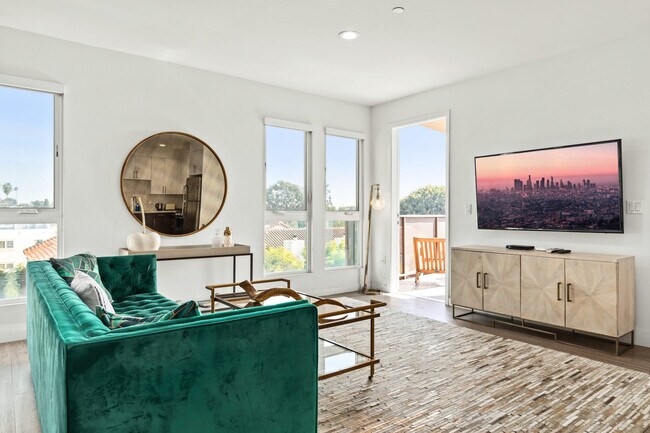 Photo - 739 S Ogden Dr Unit ID1022644P