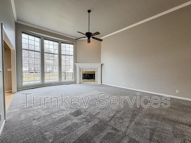 Photo - 717 Villa Plaza