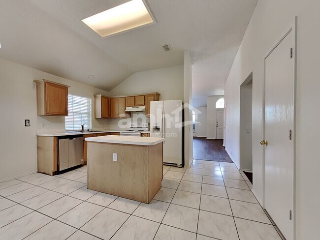 Photo - 8520 Auburn Dr