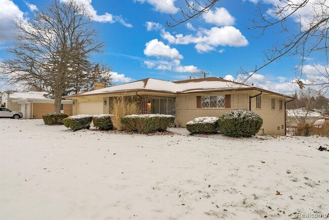 Photo - 640 Cumberland St