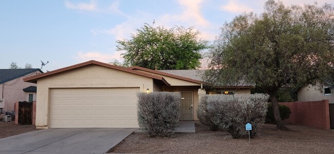 PRICE DROP-Beautifully Renovated 3 Bedroom... - PRICE DROP-Beautifully Renovated 3 Bedroom... House