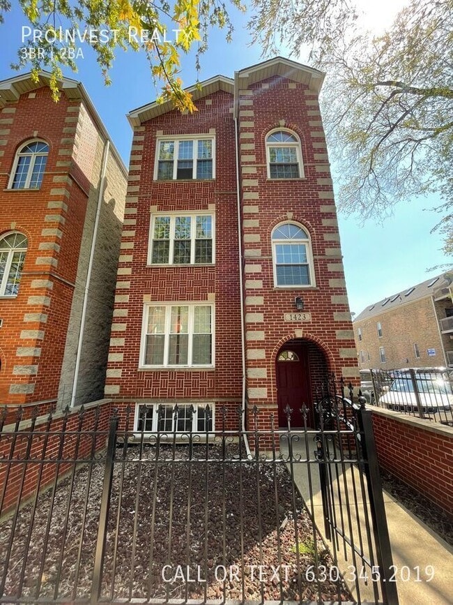 1423 W Cortez-3 - 1423 W Cortez-3 Apartment Unit 3