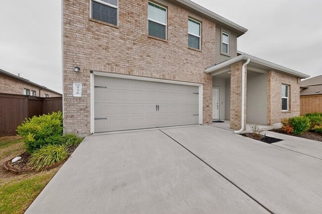 Photo - 936 Mallow Rd