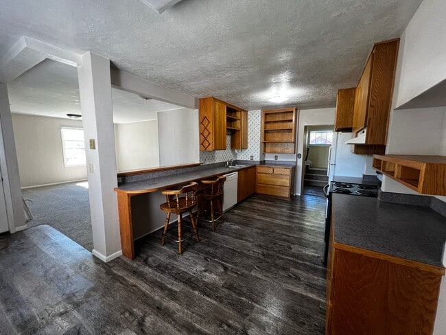 Photo - 3- bedroom 2-bathroom home in Pleasant Hill