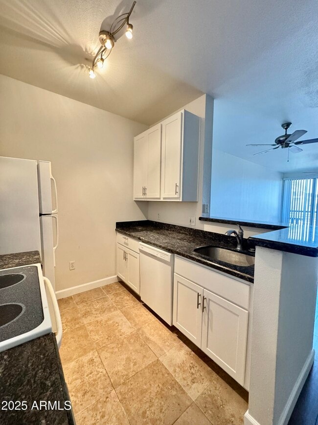 Photo - 1701 E Colter St Unit 310
