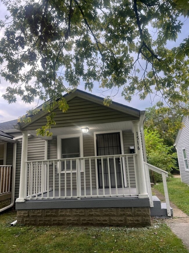 Building Photo - 1514 N Chester Ave Unit 1516 N Chester Ave Rental