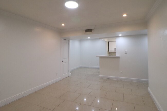Building Photo - 5929 Queensloch Dr Unit 132 Rental