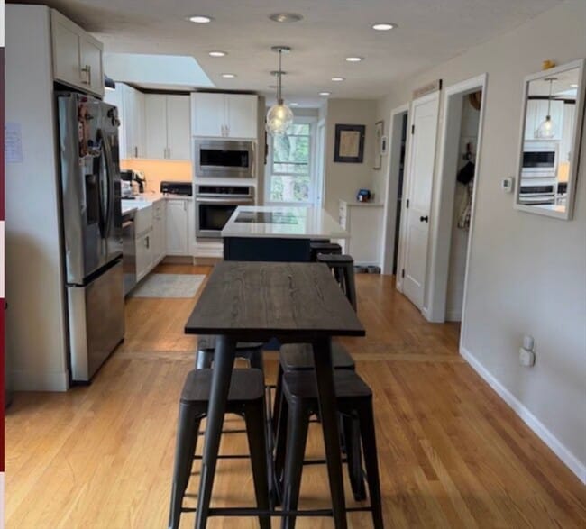Photo - 456 S River St