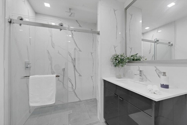 Photo - 8404 4th Ave Unidad 406