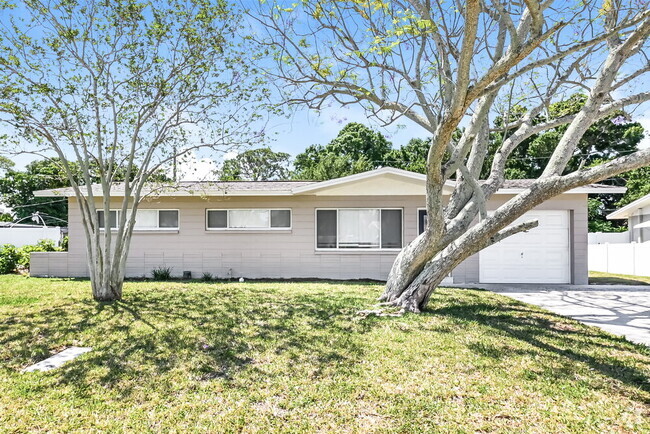 Building Photo - 3608 Sunfish Dr SE Rental