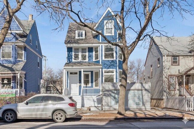 Building Photo - 2144 W Montrose Ave Unit CHG