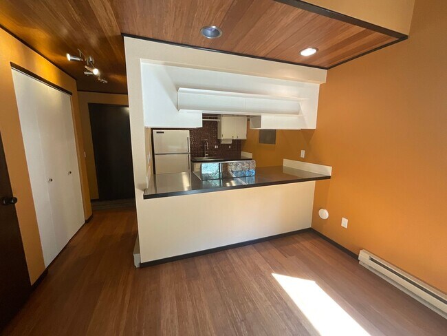 Photo - 1 Bed, 2 Bath Condo - Feels Like a Treehouse! Unidad 40