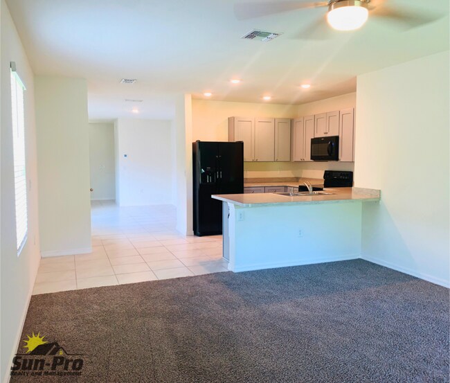 Photo - 507 Armoyan Wy House