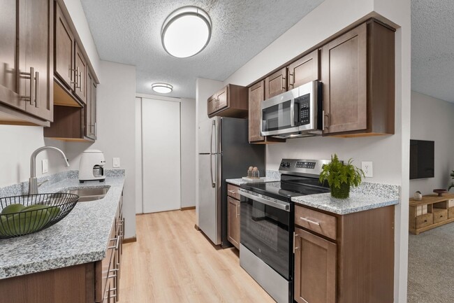 Building Photo - Oakwood