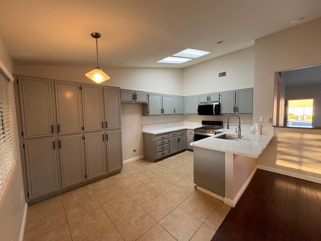 Photo - 29957 Oakbridge Dr