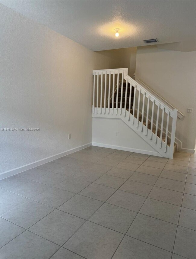 Photo - 136 SW 184th Way
