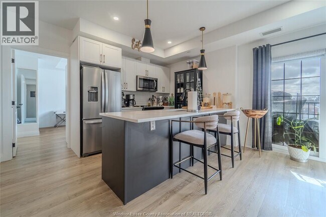 Photo - 3817 Howard Ave Unité 403