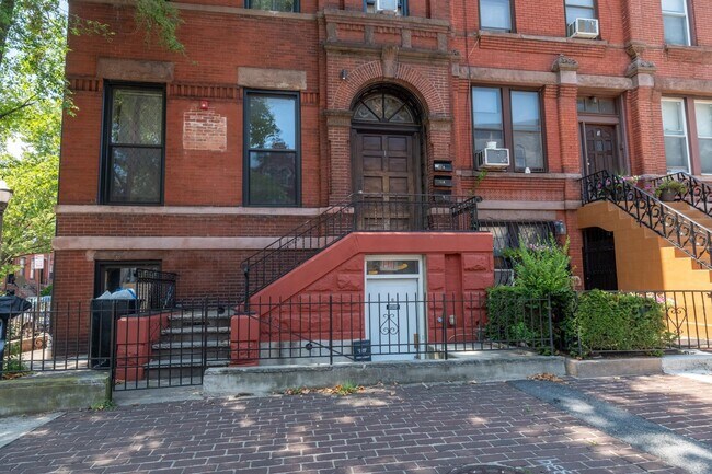 Photo - 1 Madison Ave Unit 1