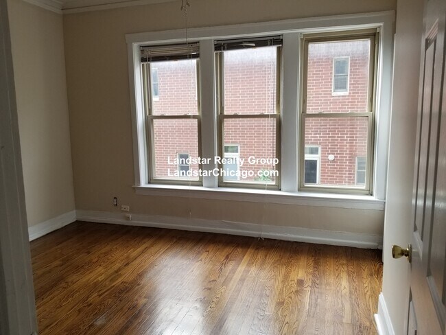 1963 W Foster Ave Unit 2