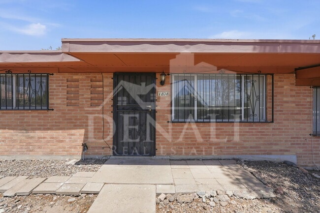 Photo - 1808 W Caravelle Rd