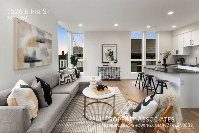 Photo - 1526 E Fir St