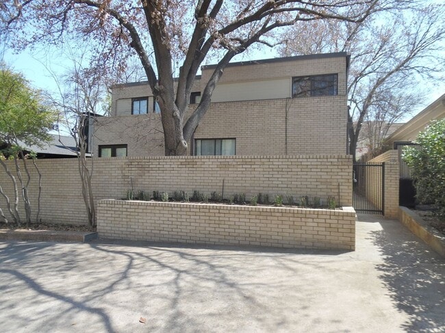 Wonderfully Remodeled Duplex Near River Cr... - Wonderfully Remodeled Duplex Near River Cr... Casa