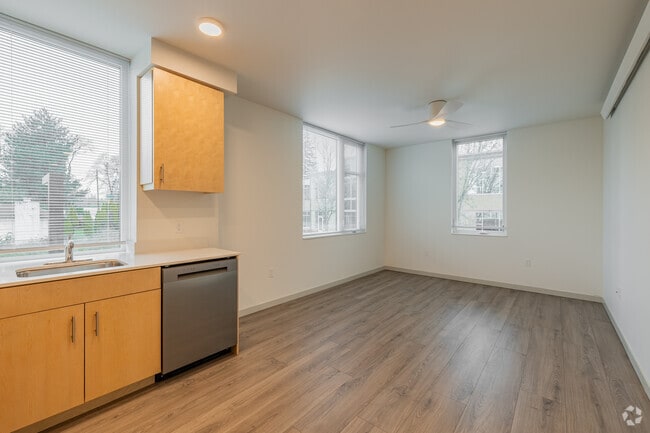 2C - 2BR, 1BA - 720SF - Living Room - Dartmouth Crossing North