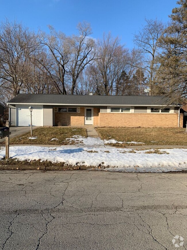 Building Photo - 4720 Cayuga Rd Rental